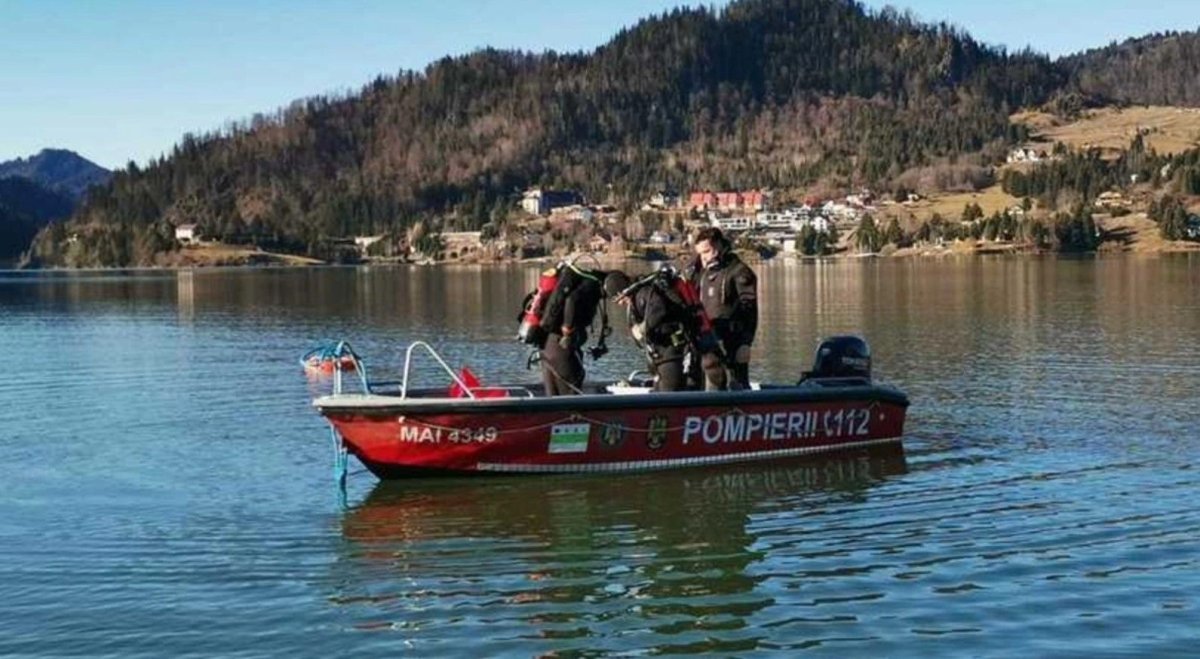 Final tragic in cazul copilului de 4 ani disparut in Bacau. Scafandrii l-au gasit mort in raul Trotus Final tragic in cazul copilului de 4 ani disparut in Bacau. Scafandrii l-au gasit mort in raul Trotus