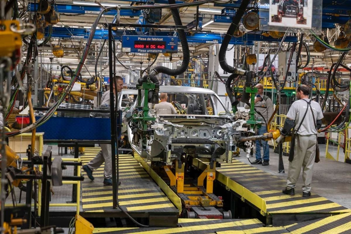 soc pentru piata romaneasca! Uzina Dacia ar putea fi cumparata de chinezi soc pentru piata romaneasca! Uzina Dacia ar putea fi cumparata de chinezi