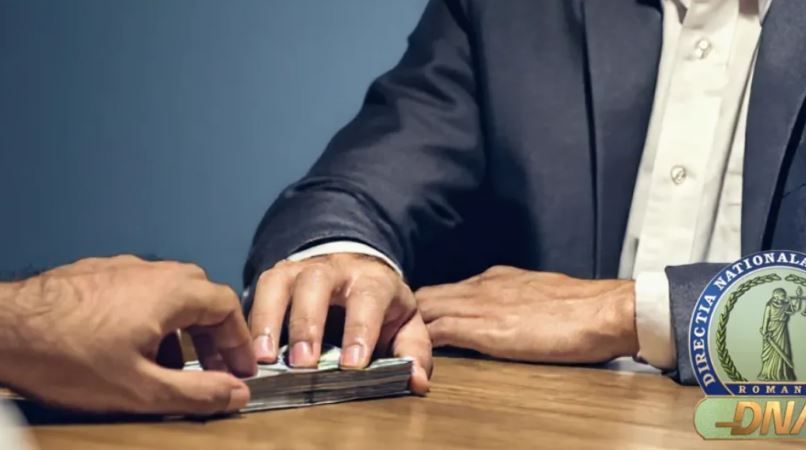 seful Serviciului de Permise si inmatriculari Ilfov a fost retinut, dupa descinderile DNA