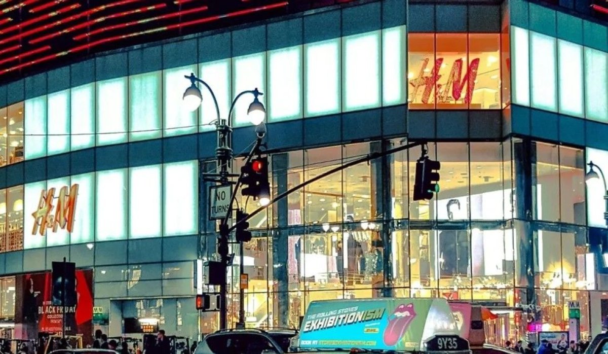 Se inchid magazine H&M din mai multe tari. Care este situatia din Romania si din Europa Se inchid magazine H&M din mai multe tari. Care este situatia din Romania si din Europa