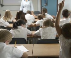 Schimbări propuse în educație: Parlamentul European susține crearea unor alianțe între școli Schimbări propuse în educație: Parlamentul European susține crearea unor alianțe între școli