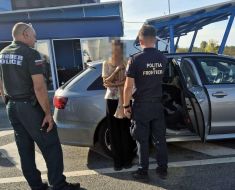 O femeie din Etiopia, ascunsă sub o pătură într-un autoturism, depistată la Calafat