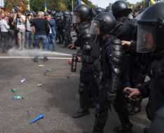 Procurorii cer arestarea altor 14 persoane după protestul violent din Piața Victoriei
