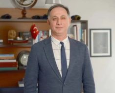 Cutremur în fotbalul din Turcia. Şeful arbitrilor a fost reţinut Cutremur în fotbalul din Turcia. Şeful arbitrilor a fost reţinut