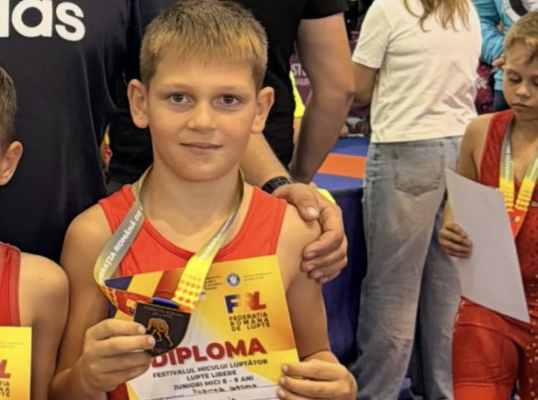 Gerard Posmag a adus, pentru a doua oară, medalia de aur la lupte în județul Constanța!