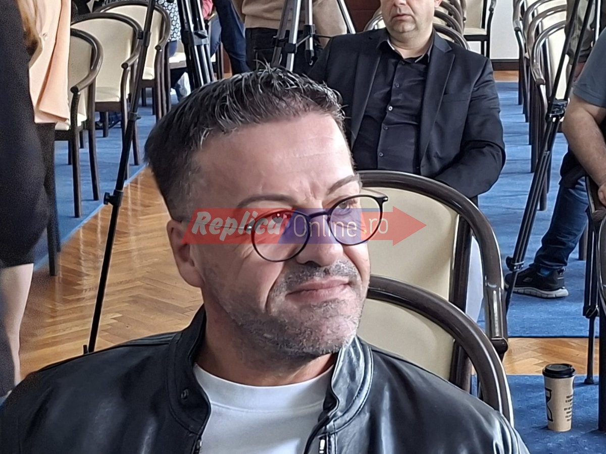 Pace istorica in Consiliul Judetean: Proiectele au trecut atat de repede, incat consilierii au prins meciul de seara Pace istorica in Consiliul Judetean: Proiectele au trecut atat de repede, incat consilierii au prins meciul de seara
