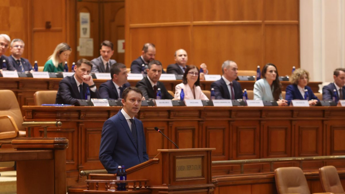 Cu 182 de voturi, Guvernul Siegfried Muresan este al doilea cel mai putin votat vreodata Executiv de Parlament Cu 182 de voturi, Guvernul Siegfried Muresan este al doilea cel mai putin votat vreodata Executiv de Parlament