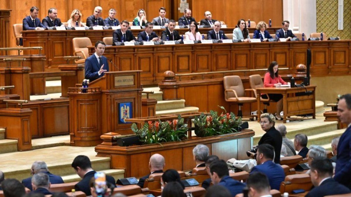 Cu 182 de voturi, Guvernul Siegfried Muresan este al doilea cel mai putin votat vreodata Executiv de Parlament Cu 182 de voturi, Guvernul Siegfried Muresan este al doilea cel mai putin votat vreodata Executiv de Parlament
