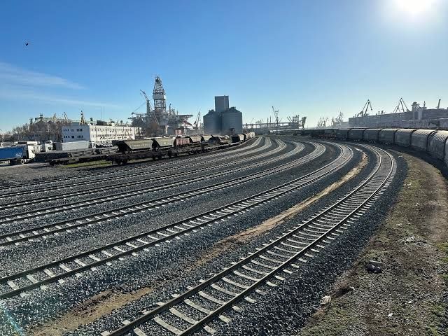 in ce stadiu sunt lucrarile de modernizare a infrastructurii feroviare a Portului Constanta, in valoare de 900 de milioane lei! Video in ce stadiu sunt lucrarile de modernizare a infrastructurii feroviare a Portului Constanta, in valoare de 900 de milioane lei! Video