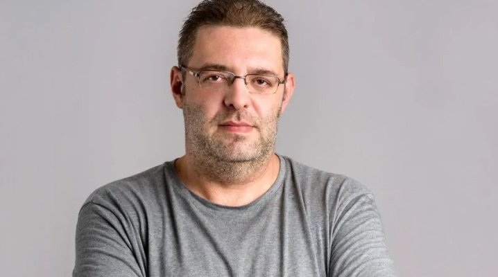 Unde va fi depus trupul lui Patrick André de Hillerin și unde va fi înmormântat cunoscutul jurnalist