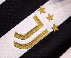 Juventus cere investitorilor până la 250 de milioane de euro, după o nouă pierdere anuală Juventus cere investitorilor până la 250 de milioane de euro, după o nouă pierdere anuală