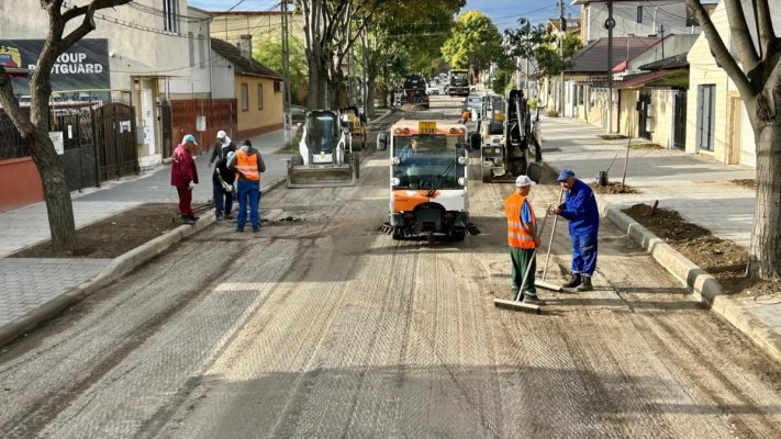 Traficul rutier este restricționat total pe strada Răsuri! Au loc lucrări de asfaltare