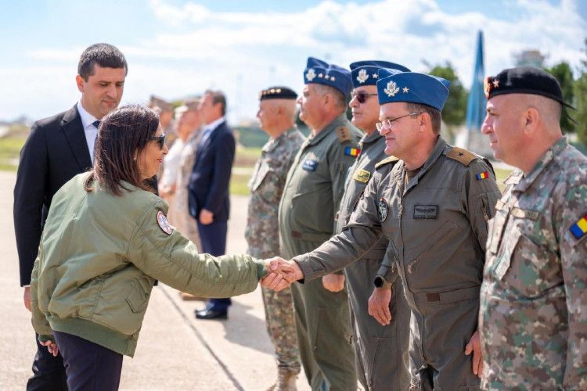 Ministrul Apararii Radu Miruta s-a intanit cu omologul spaniol, la Baza Aeriana de la Mihail Kogalniceanu Ministrul Apararii Radu Miruta s-a intanit cu omologul spaniol, la Baza Aeriana de la Mihail Kogalniceanu