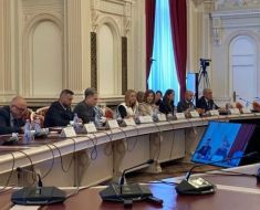 Primele răspunsuri oficiale în ancheta Mykonos: Judecătorul CCR Cristian Deliorga, absent la audiere