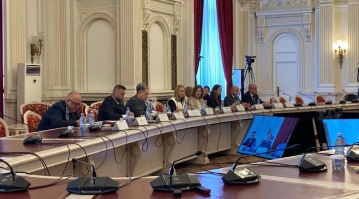 Primele răspunsuri oficiale în ancheta Mykonos: Judecătorul CCR Cristian Deliorga, absent la audiere