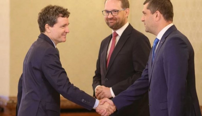 Radu Miruță dezvăluie miza formulei negociate pentru viitorul Guvern: AUR, ținut în afara jocului