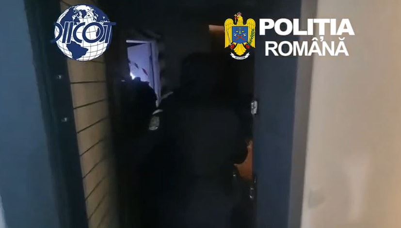 Metoda &bdquo;Loverboy&rdquo; a revenit la Constanta. Doi barbati au fost arestati dupa ce au exploatat sexual o minora. Video