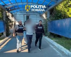Un bărbat a fost plasat sub arest preventiv, după ce ar fi intrat într-un imobil și ar fi sustras mai multe bunuri