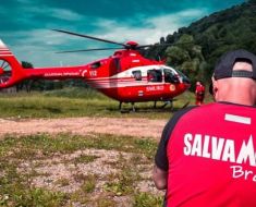 Misiune contra cronometru în Munții Făgăraș: Un bărbat cu piciorul fracturat, evacuat cu elicopterul Misiune contra cronometru în Munții Făgăraș: Un bărbat cu piciorul fracturat, evacuat cu elicopterul