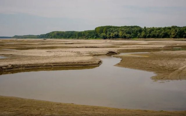 Misterul utilajelor dispărute de pe Dunăre. Centrala Cernavodă rămâne deconectată până în octombrie din cauza birocrației și a debitului critic