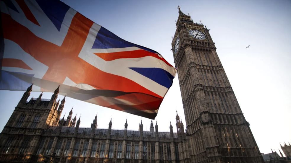 Marea Britanie isi schimba strategia in fata dezinformarii si deepfake-urilor