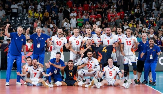 Volei masculin: România, victorie entuziasmantă cu Ucraina și se califică în sferturile EuroVolley 2026