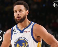 Stephen Curry îşi prelungeşte cu două sezoane contractul cu Golden State Warriors din NBA