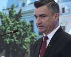 Mihai Chirica a fost pus sub acuzare în dosarul „Păcura”. Primarul Iașiului a fost audiat marți la DNA Mihai Chirica a fost pus sub acuzare în dosarul „Păcura”. Primarul Iașiului a fost audiat marți la DNA