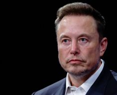 Elon Musk îi sfătuiește pe oameni să nu mai strângă bani: „Nu vor mai conta“