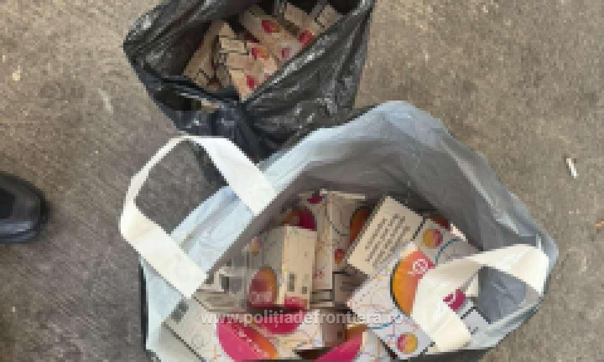 Captura masiva la frontiera: Marfuri contrafacute de 1,5 milioane de lei si zeci de mii de tigari de contrabanda, confiscate Captura masiva la frontiera: Marfuri contrafacute de 1,5 milioane de lei si zeci de mii de tigari de contrabanda, confiscate