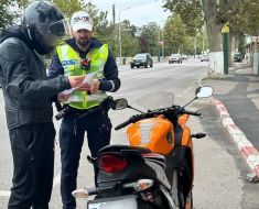Polițiștii constănțeni organizează activități de informare și prevenire pentru siguranța celor care circulă pe două roți