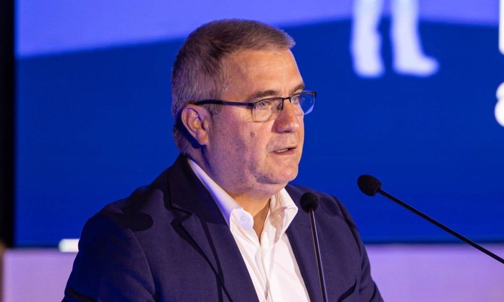 Planuri la Ministerul Educatiei: Evaluarea Nationala ar putea fi inlocuita de un portofoliu de note bazat pe teze unice Planuri la Ministerul Educatiei: Evaluarea Nationala ar putea fi inlocuita de un portofoliu de note bazat pe teze unice