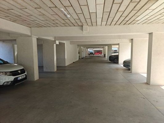 ANAF vinde un loc de parcare în cartierul Compozitori la preț de mașină... Cică oferă  și un bonus. Video