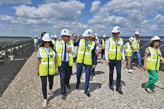 Contracte ilegale de 440 de milioane de lei negociate in secret. Raport dezastruos la SAPE, companie condusa de un apropiat al lui Ilie Bolojan Contracte ilegale de 440 de milioane de lei negociate in secret. Raport dezastruos la SAPE, companie condusa de un apropiat al lui Ilie Bolojan