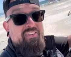 Un vlogger american a descoperit Mamaia și o compară cu un oraș din Florida - SUA: „Din păcate Miami este supraevaluat”. Video Un vlogger american a descoperit Mamaia și o compară cu un oraș din Florida - SUA: „Din păcate Miami este supraevaluat”. Video