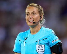 Fotbal feminin: Brigadă românească la meciul Manchester City - PSG din Liga Campionilor Fotbal feminin: Brigadă românească la meciul Manchester City - PSG din Liga Campionilor