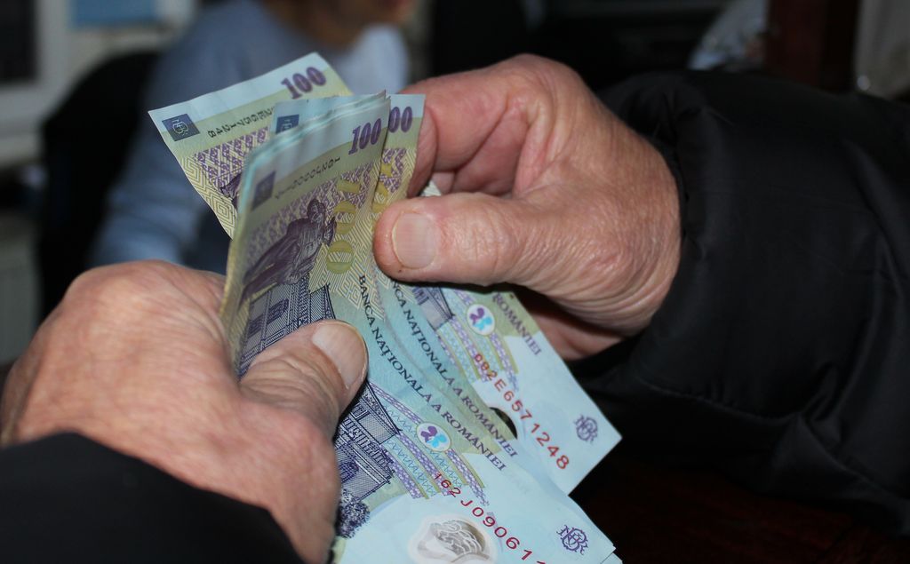 Cum sa traiesti regeste din banii statului?! Asistatii sociali dintr-un sat din Constanta incaseaza 5.000 de lei pe luna fara sa munceasca Cum sa traiesti regeste din banii statului?! Asistatii sociali dintr-un sat din Constanta incaseaza 5.000 de lei pe luna fara sa munceasca