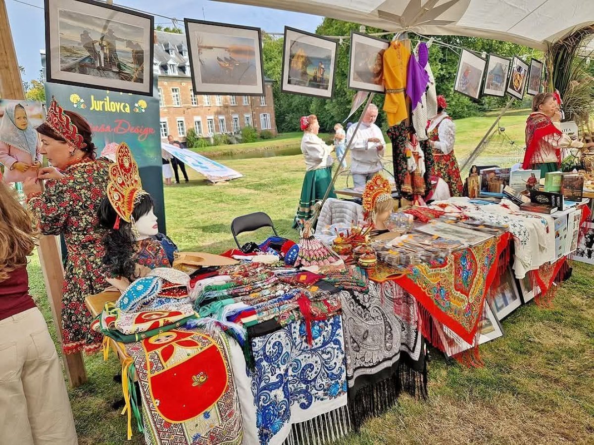 Dobrogea, in centrul atentiei la Bruxelles: OMD Mamaia–Constanta a participat la Bazarul Diplomatic din Belgia Dobrogea, in centrul atentiei la Bruxelles: OMD Mamaia–Constanta a participat la Bazarul Diplomatic din Belgia
