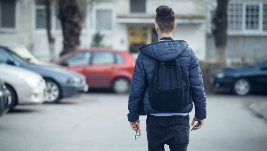 Razboi total in cancelaria Liceului Virgil Madgearu. Acuzatii de manipulare a unui minor, plangeri penale si apeluri la 119 