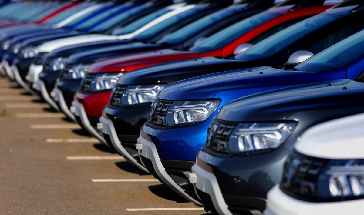 Criza profunda la Dacia: Ministerul Economiei avertizeaza asupra pierderii competitivitatii si propune masuri de urgenta Criza profunda la Dacia: Ministerul Economiei avertizeaza asupra pierderii competitivitatii si propune masuri de urgenta