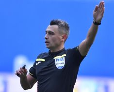 Horaţiu Feşnic arbitrează confruntarea FCSB – Rapid, de sâmbătă, din Superligă Horaţiu Feşnic arbitrează confruntarea FCSB – Rapid, de sâmbătă, din Superligă