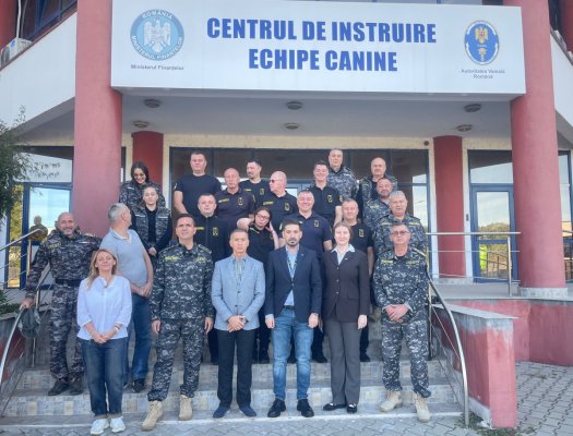 Pregătite în România, 7 echipe canine vor acționa la granițele Ucrainei împotriva contrabandei