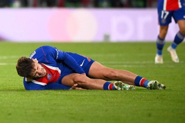 PSG: Khvitcha Kvaratskhelia a fost operat cu succes. El ar putea lipsi tot sezonul