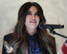 Ambasadoarea care ar fi susținut că americanii au dat jos Guvernul Bolojan riscă să fie demisă Ambasadoarea care ar fi susținut că americanii au dat jos Guvernul Bolojan riscă să fie demisă