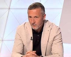 Mihai Stoica a fost implicat într-un accident rutier, în Capitală. SUV-ul pe care îl conducea este „daună totală“ Mihai Stoica a fost implicat într-un accident rutier, în Capitală. SUV-ul pe care îl conducea este „daună totală“