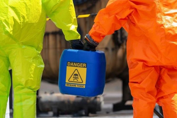 Parlamentul European a stabilit noi limite pentru expunerea angajaților la substanțe periculoase