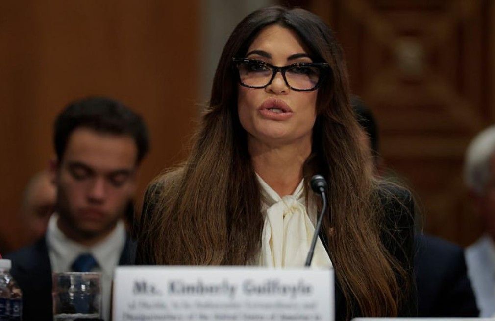 A demisionat Kimberly Guilfoyle, ambasadoarea SUA in Grecia, care s-a laudat cu demiterea Guvernului Bolojan A demisionat Kimberly Guilfoyle, ambasadoarea SUA in Grecia, care s-a laudat cu demiterea Guvernului Bolojan