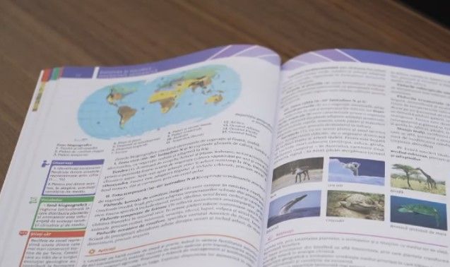 Cum arata noile manuale scolare, schimbate pentru prima data dupa peste 20 de ani Cum arata noile manuale scolare, schimbate pentru prima data dupa peste 20 de ani