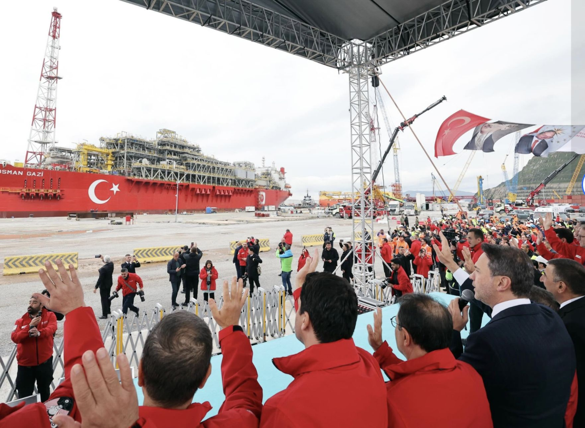 Ministrul Alparslan Bayraktar anunta ca Turcia va absorbi combustibil rusesc ieftin prin noul canal deschis de Donald Trump Ministrul Alparslan Bayraktar anunta ca Turcia va absorbi combustibil rusesc ieftin prin noul canal deschis de Donald Trump