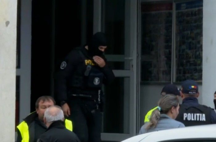 Bunicul elevului agresor din Bistrita acuza ca acesta este victima bullying-ului: „Anul asta a fost premiant“ Bunicul elevului agresor din Bistrita acuza ca acesta este victima bullying-ului: „Anul asta a fost premiant“